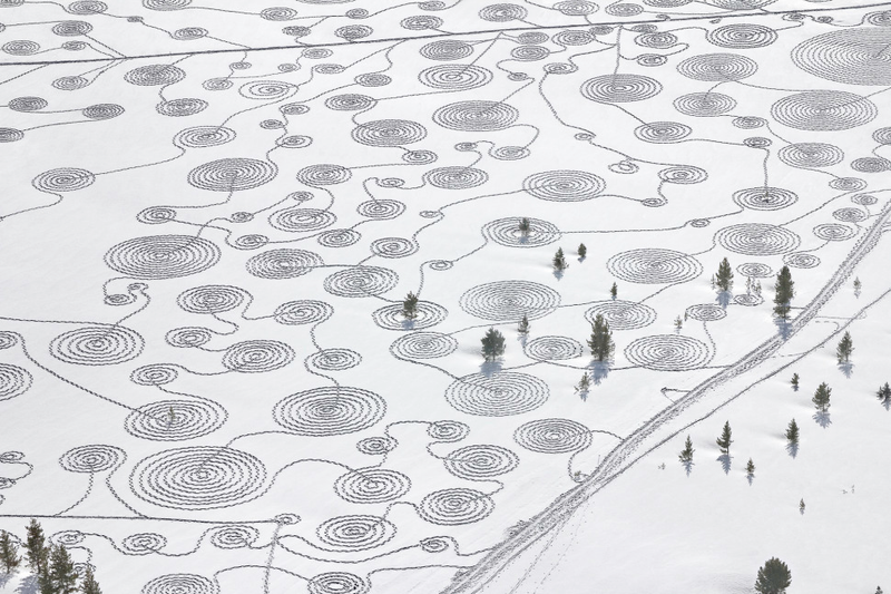 Illustration for article titled Art That's Made with Snow and Ice